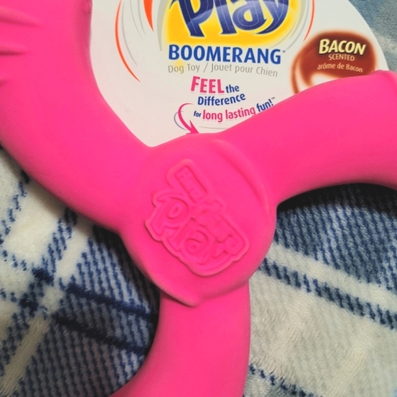 NWT Hartz Dura Play Boomerang Dog Toy Bacon Scented - Picture 7 of 10